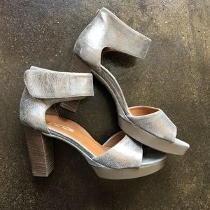 Paul Green  |  Metallic Silver Pewter Sandal Heel